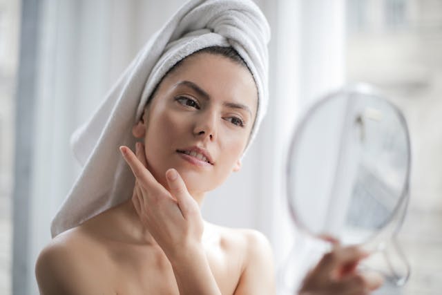 Microneedling à domicile : Guide complet et conseils pratiques